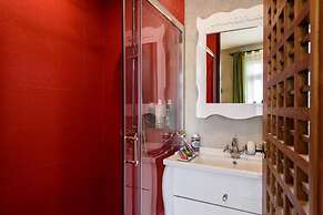 Roomquest Rimrabeang Amphawa Floating Market