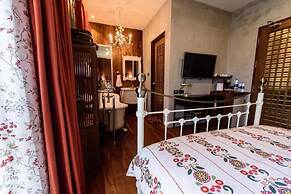 Roomquest Rimrabeang Amphawa Floating Market