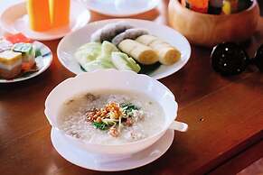 Roomquest Rimrabeang Amphawa Floating Market