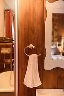 Roomquest Rimrabeang Amphawa Floating Market