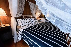 Roomquest Rimrabeang Amphawa Floating Market