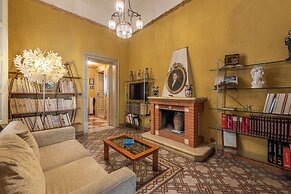 Amari Elegant Apartment