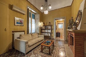 Amari Elegant Apartment