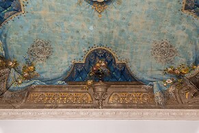 Amari Elegant Apartment