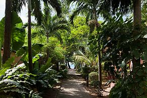 Lanta Riviera Beach Resort