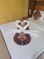 Lanta Riviera Beach Resort