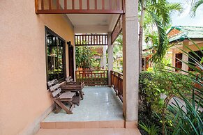 Lanta Riviera Beach Resort