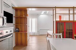 Bright and Cozy Studio