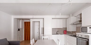 Bright and Cozy Studio