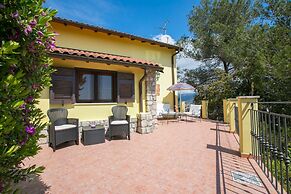 Villa Monte Enrico - Pool And Whirlpool