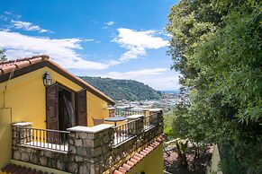 Villa Monte Enrico - Pool And Whirlpool