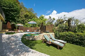 Villa Monte Enrico - Pool And Whirlpool