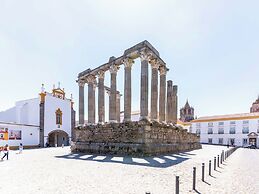 limehome Evora Rua de Machede 52