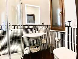 Wood Luxury House Wood Luxury House