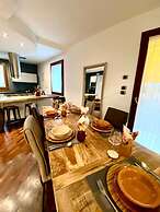 Wood Luxury House Wood Luxury House