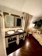 Wood Luxury House Wood Luxury House