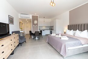 Bright and Lovely Furnished Studio Apartment