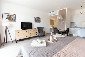 Bright and Lovely Furnished Studio Apartment