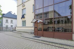 Apartment Filtry With Parking by Renters