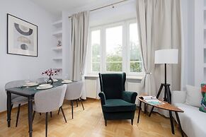 Apartment Filtry With Parking by Renters