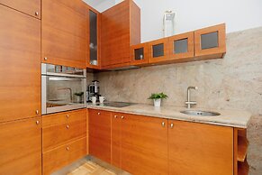 Apartment Filtry With Parking by Renters