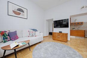 Apartment Filtry With Parking by Renters
