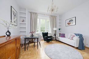 Apartment Filtry With Parking by Renters