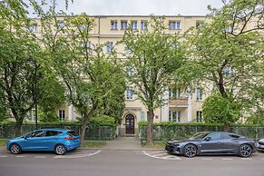 Apartment Filtry With Parking by Renters