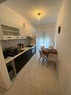 Cozy Apartment With two Bedrooms With a sea View