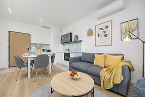 Apartment NU Warszawa Wola by Renters