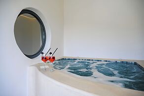 Galaria Serenity Suites