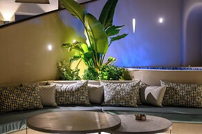 Galaria Serenity Suites