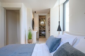 Galaria Serenity Suites