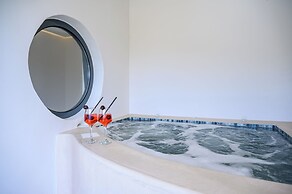 Galaria Serenity Suites