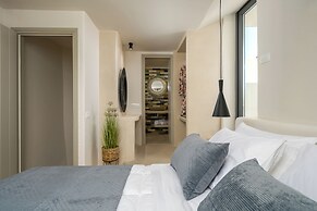 Galaria Serenity Suites