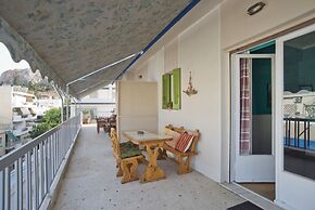 Sunny View in Koukaki