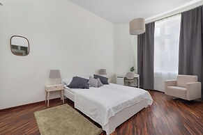 Exceptional Apartment for 4 by Renters