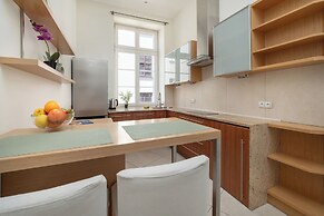 Exceptional Apartment for 4 by Renters