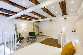 Quartieri Spagnoli Modern Flat by Wonderful Italy