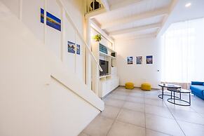 Quartieri Spagnoli Modern Flat by Wonderful Italy