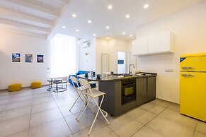 Quartieri Spagnoli Modern Flat by Wonderful Italy