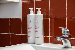 Quartieri Spagnoli Modern Flat by Wonderful Italy