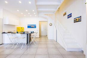 Quartieri Spagnoli Modern Flat by Wonderful Italy