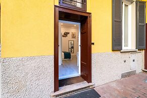 Modern Apartment at Via Carloni