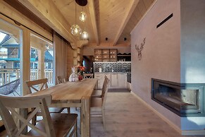 Tatra Wood House Boutique