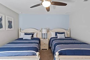 CG 1407 Rolling Fairway Rolling Skies Poolside Cinema Spa Near Disney