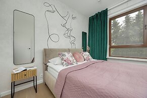 Family 3-bedroom Apartment by Renters