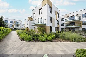 Family 3-bedroom Apartment by Renters