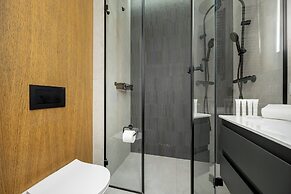 Family 3-bedroom Apartment by Renters