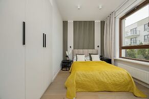 Family 3-bedroom Apartment by Renters